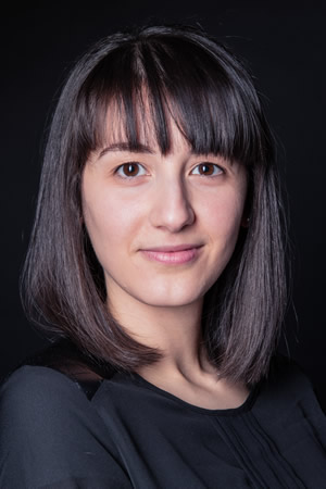 Louisa Korichi - Kommunikationsassistentin